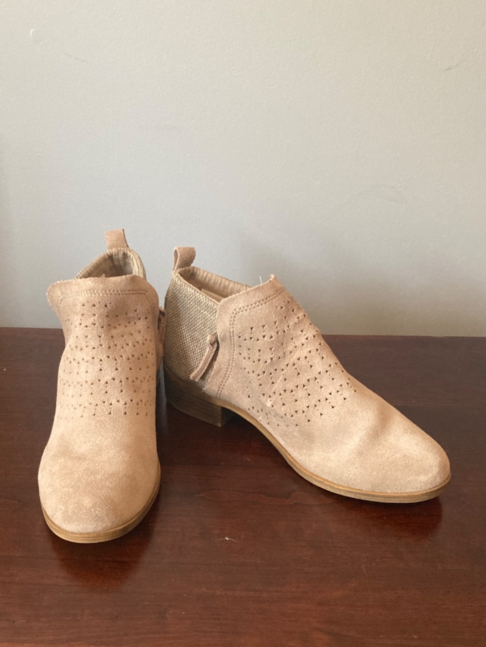 TOMS Deia Taupe Perforated Suede & Canvas Ankle Boots Booties - Women's Size 7